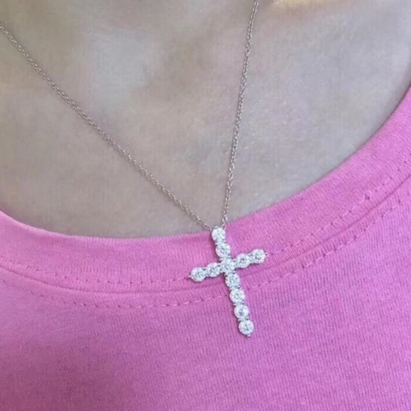 Sterling silver diamond cross necklace - Picture 4 of 6